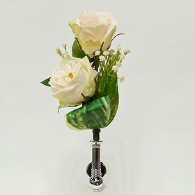 Roses de jardin pour vase à niche